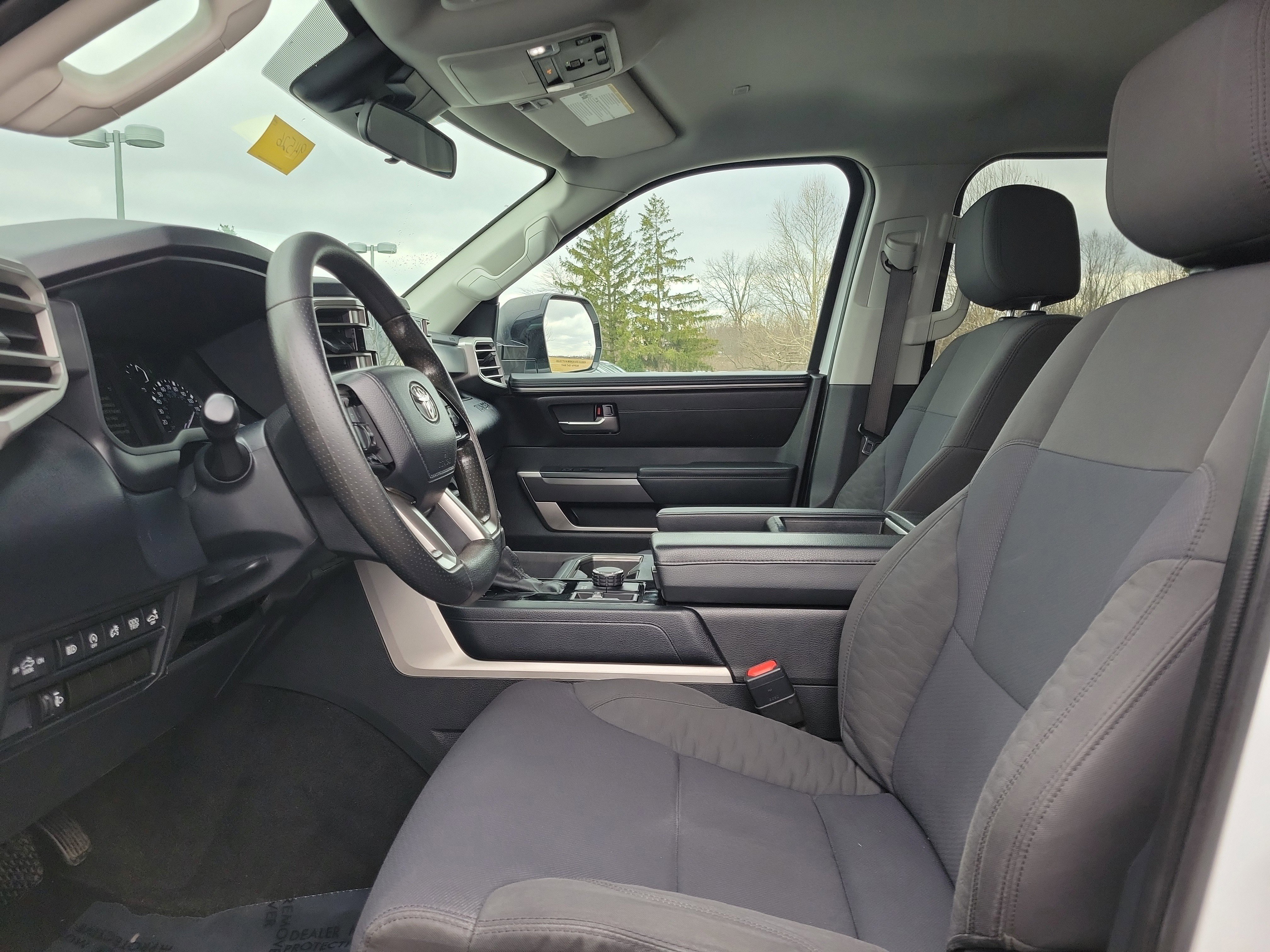 Used 2022 Toyota Tundra SR5 w/ SR5 Convenience Package image 15