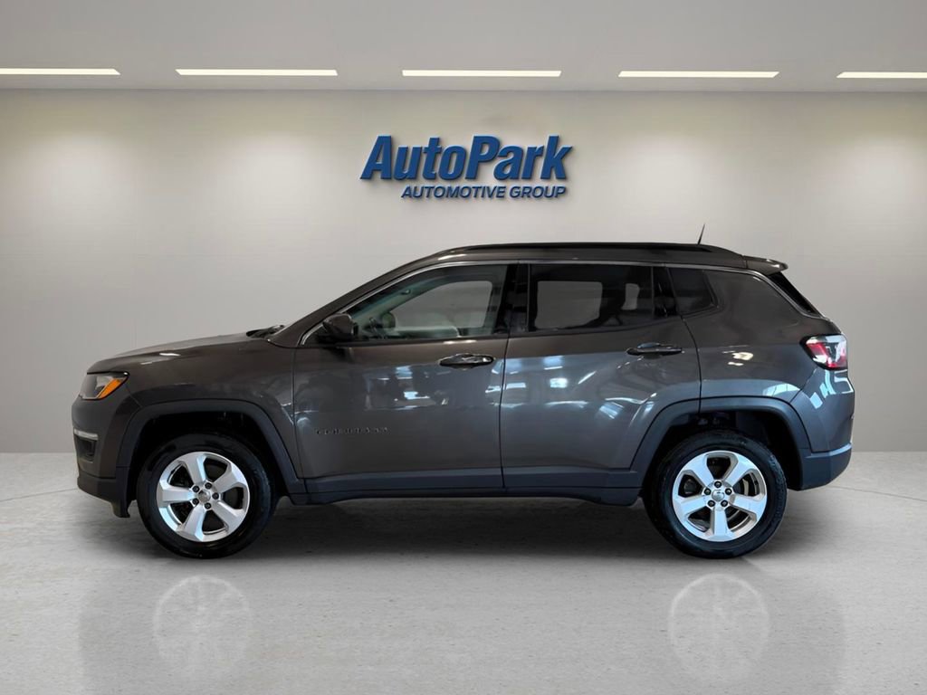 Used 2018 Jeep Compass Latitude w/ Safe & Security Group AWD/4WD image 4