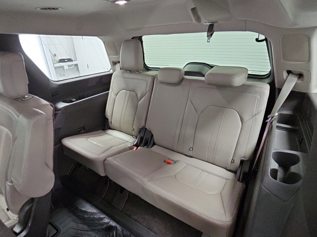 Used 2018 Ford Expedition Limited w/ Equipment Group 301A RWD image 39