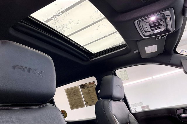 Used 2020 GMC Sierra 1500 AT4 w/ AT4 Premium Package image 23