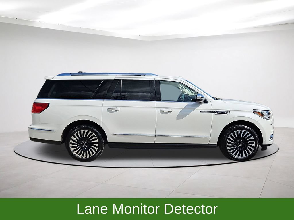 Used 2021 Lincoln Navigator L Black Label w/ Cargo Convenience Package AWD/4WD image 8