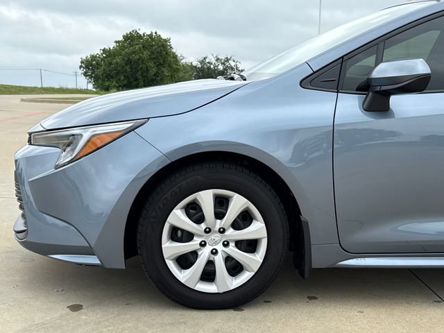 Used 2026 Toyota Corolla LE FWD image 5