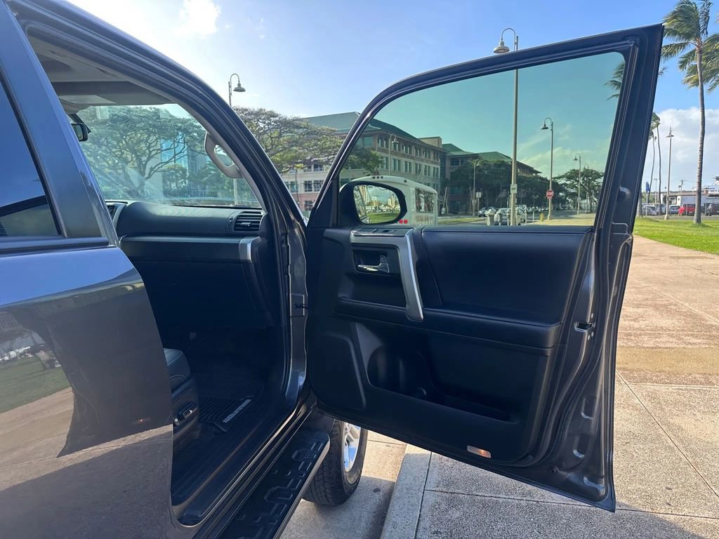 Used 2019 Toyota 4Runner SR5 Premium RWD image 21