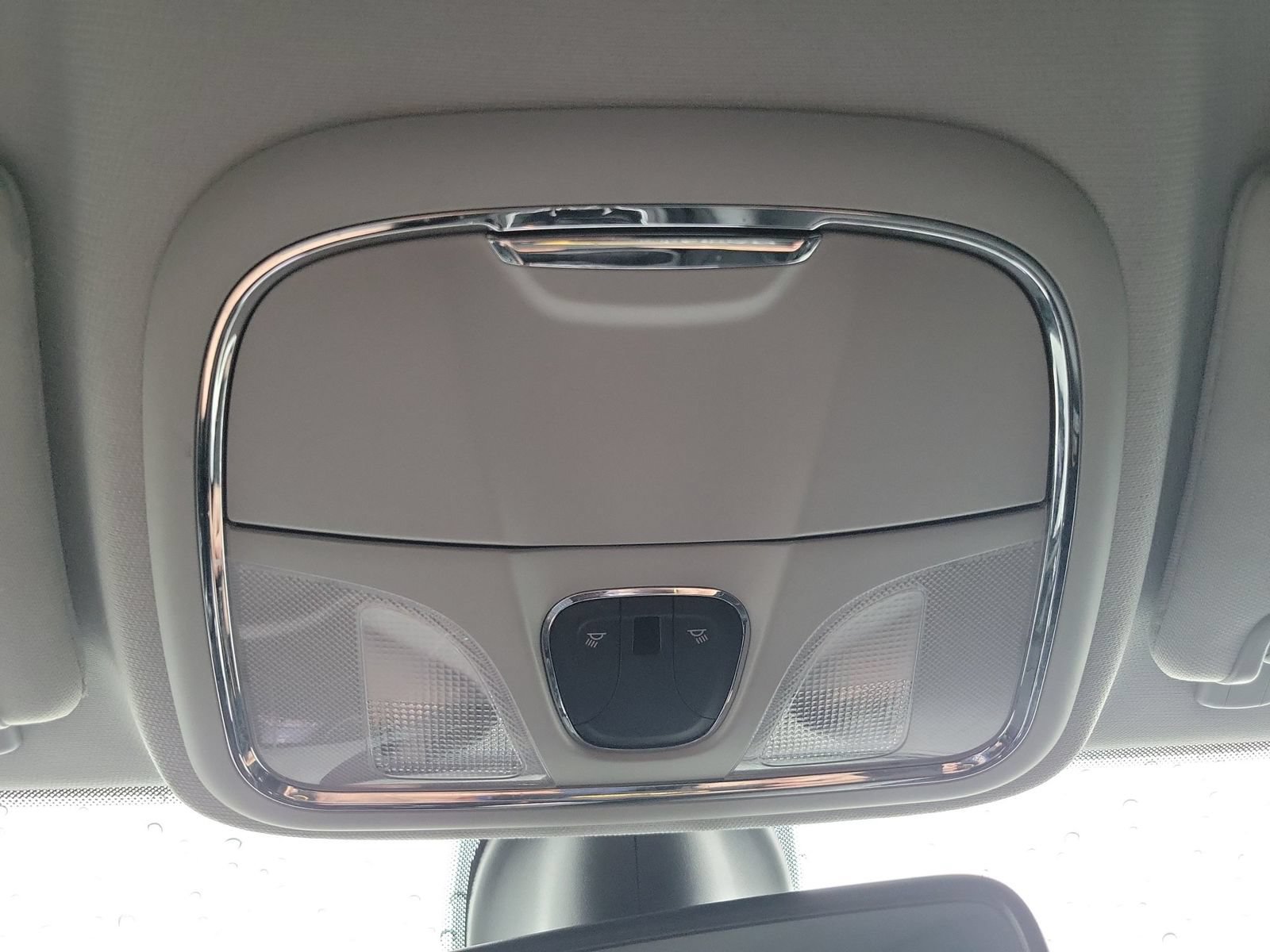 Used 2020 Jeep Cherokee Limited FWD image 24