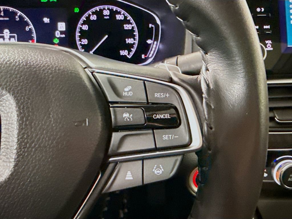 Used 2022 Honda Accord Touring image 12