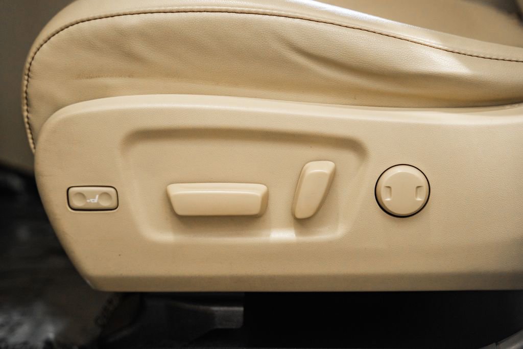 Used 2019 Toyota Highlander XLE image 34