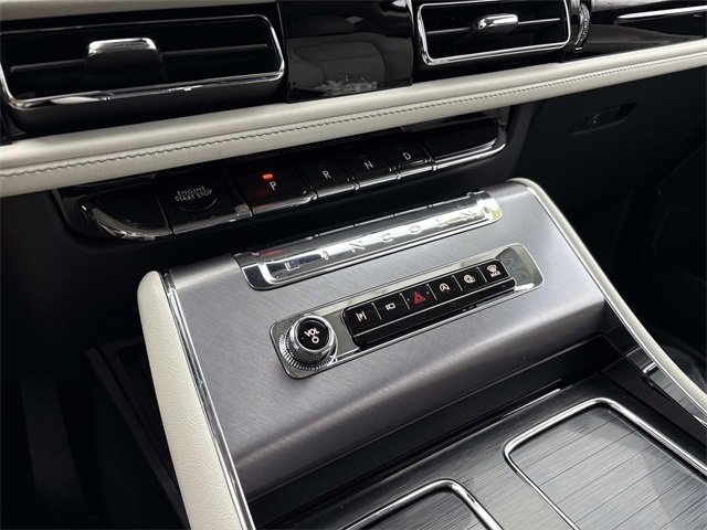 New 2026 Lincoln Aviator AWD image 30