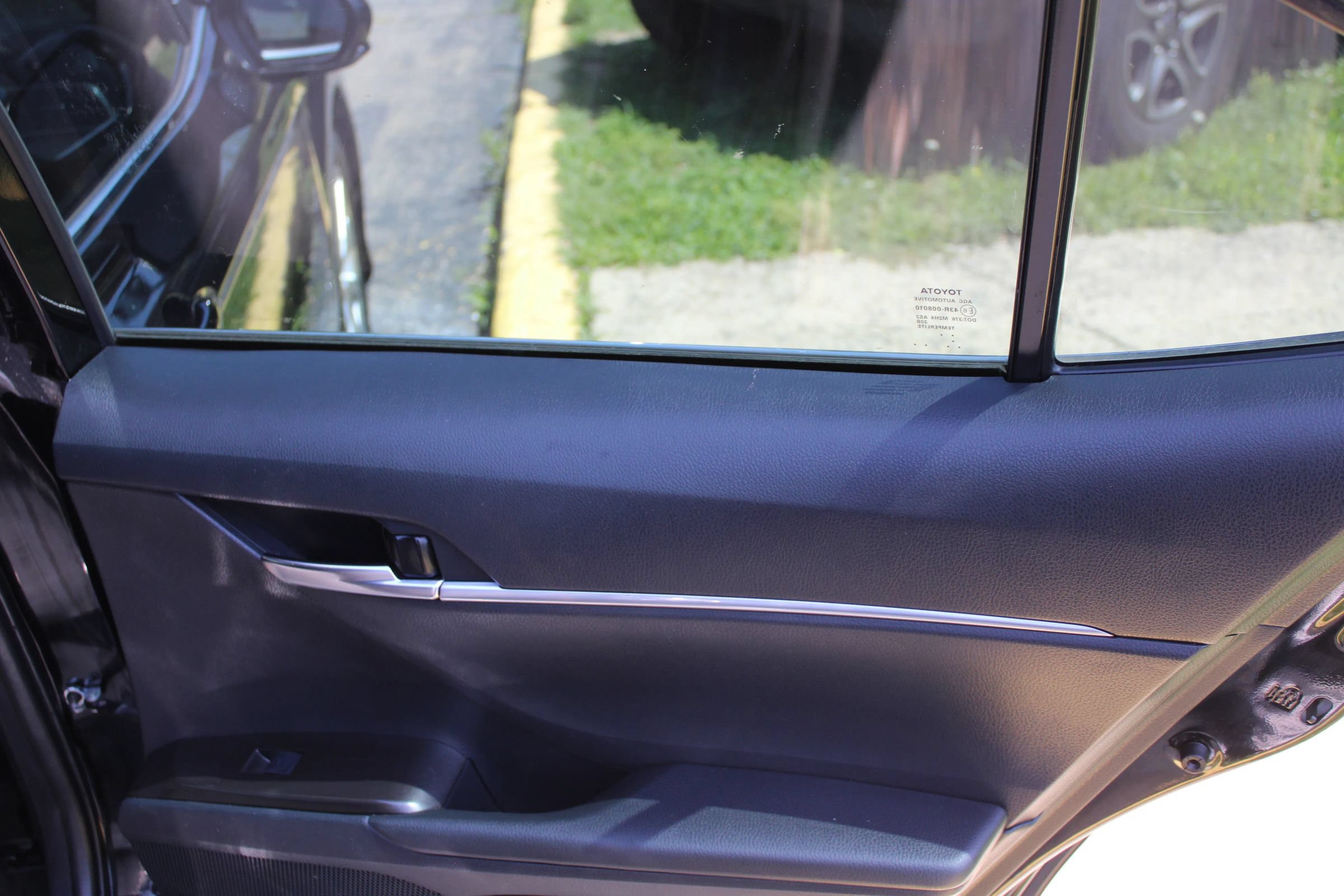 Used 2023 Toyota Camry LE FWD image 21