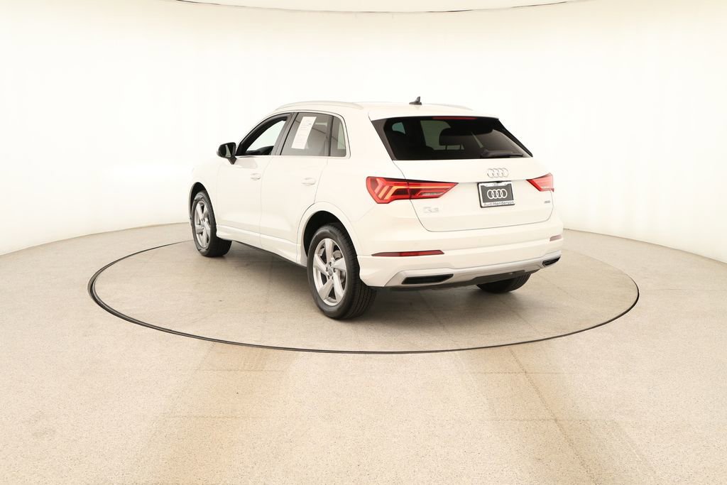 Used 2020 Audi Q3 2.0T Premium w/ Convenience Package AWD/4WD image 4