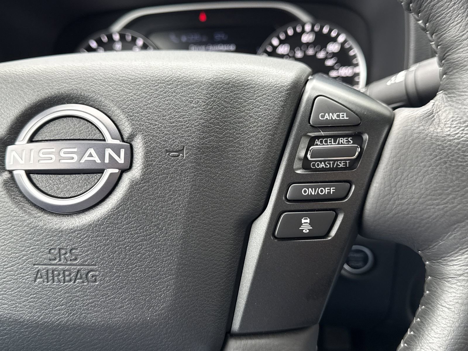 Used 2024 Nissan Frontier SL w/ Technology Package RWD image 22