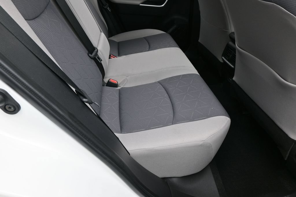 Used 2024 Toyota RAV4 XLE AWD/4WD image 36