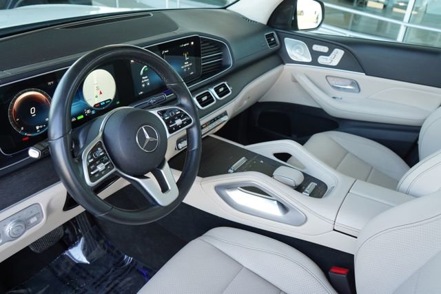Used 2021 Mercedes-Benz GLS 450 4MATIC image 2