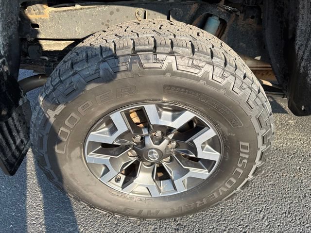 Used 2017 Toyota Tacoma TRD Off-Road w/ Tow Package (A/T) AWD/4WD image 28