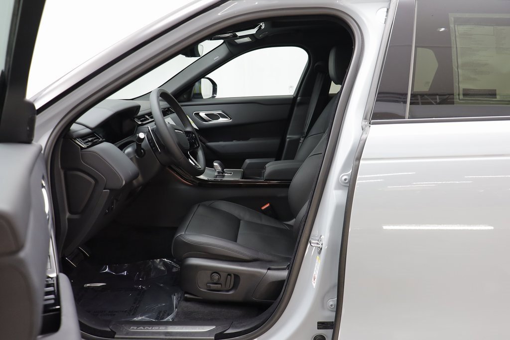 New 2026 Land Rover Range Rover Velar Dynamic SE image 6
