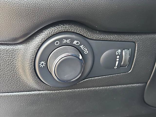 Used 2025 Dodge Durango GT w/ Blacktop Package RWD image 13