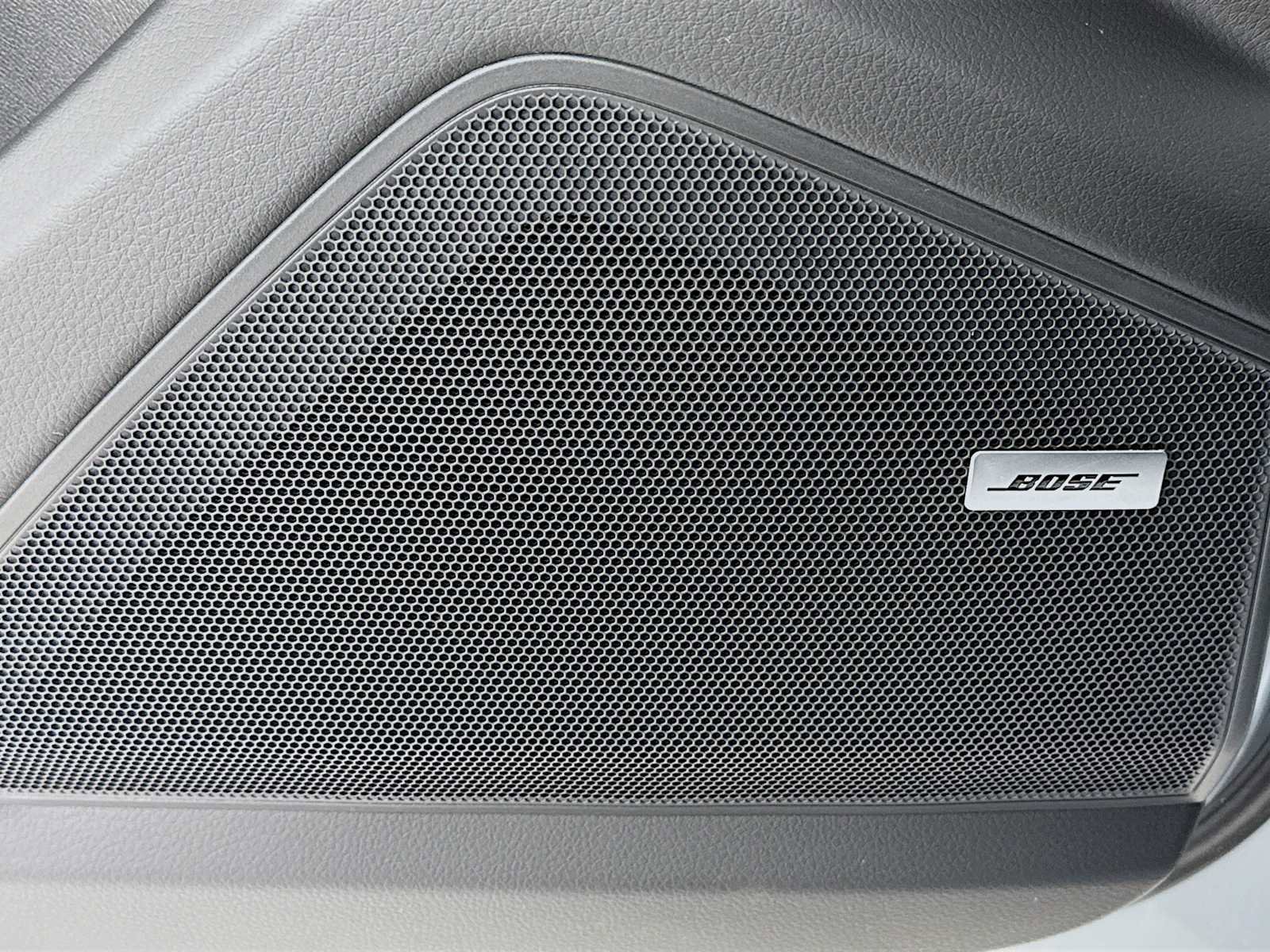 New 2026 Porsche Cayenne E-Hybrid image 12