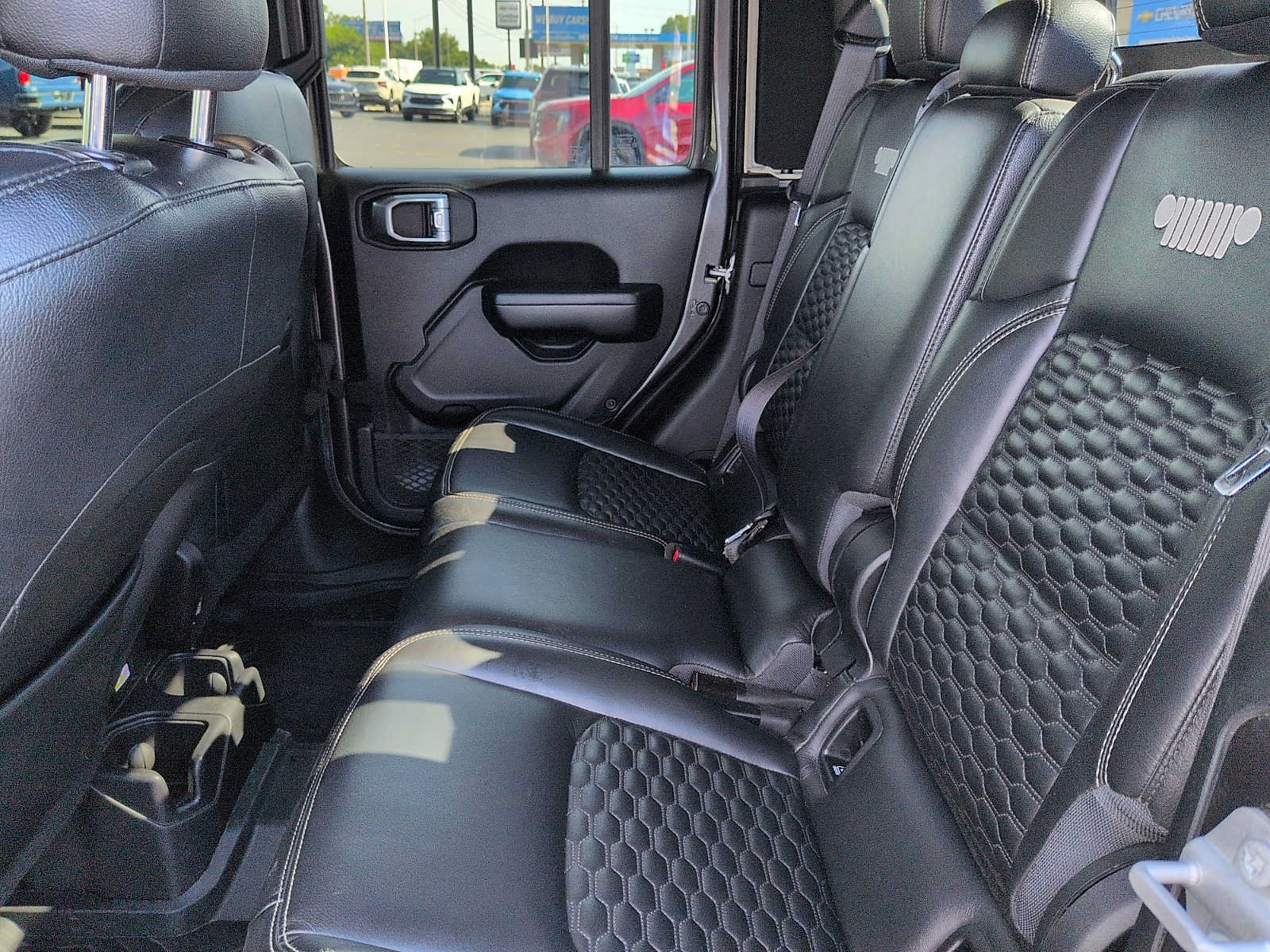 Used 2021 Jeep Gladiator Sport AWD/4WD image 11