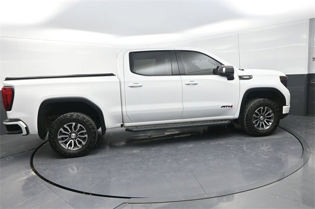 Used 2023 GMC Sierra 1500 AT4 w/ AT4 Preferred Package image 9