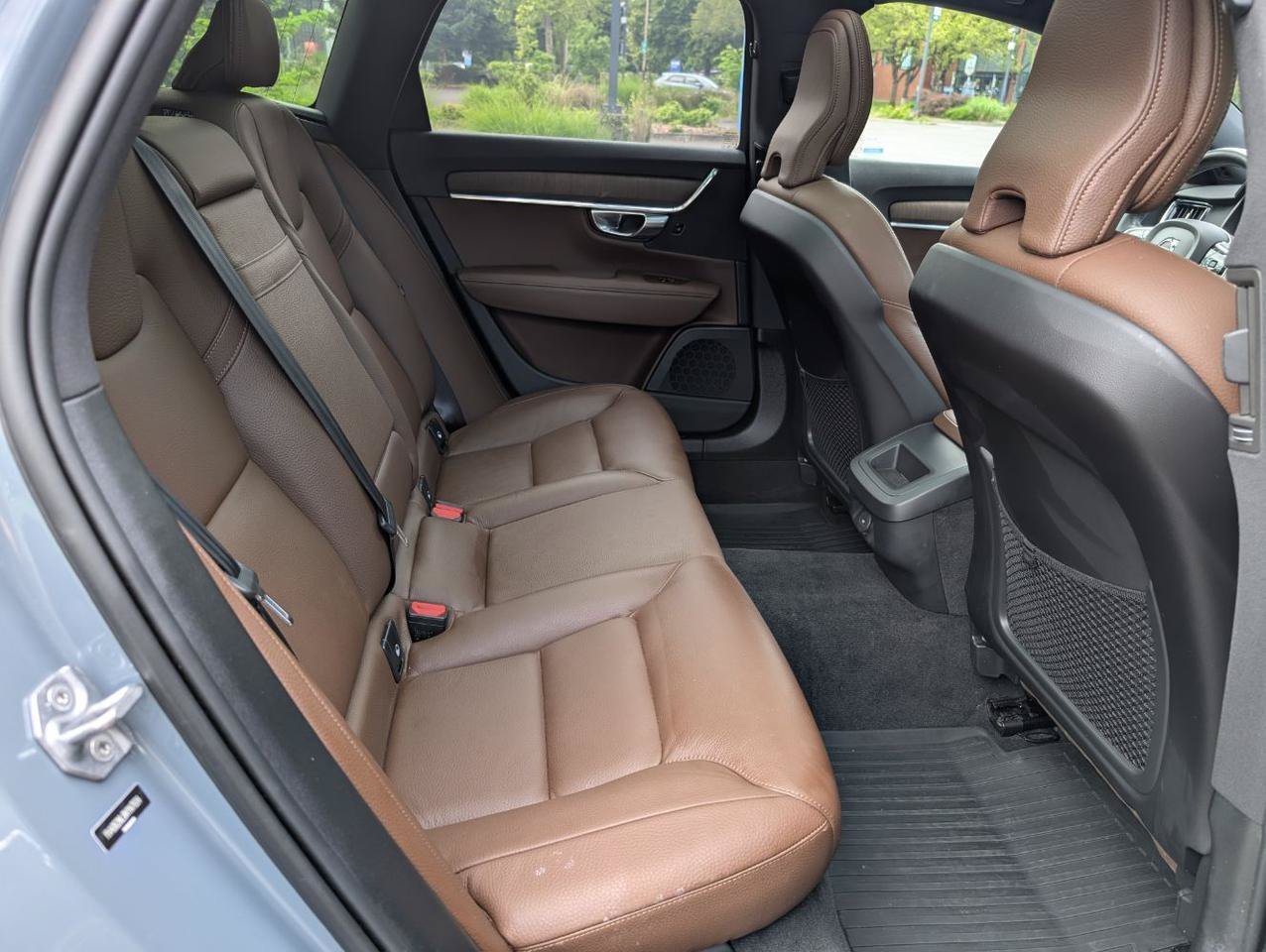Used 2022 Volvo V90 B6 Cross Country w/ Protection Package AWD/4WD image 14