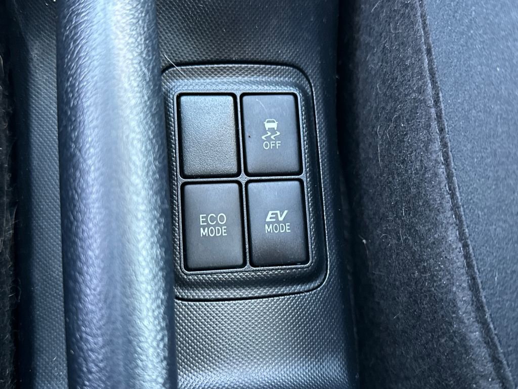 Used 2015 Toyota Prius C Three image 25