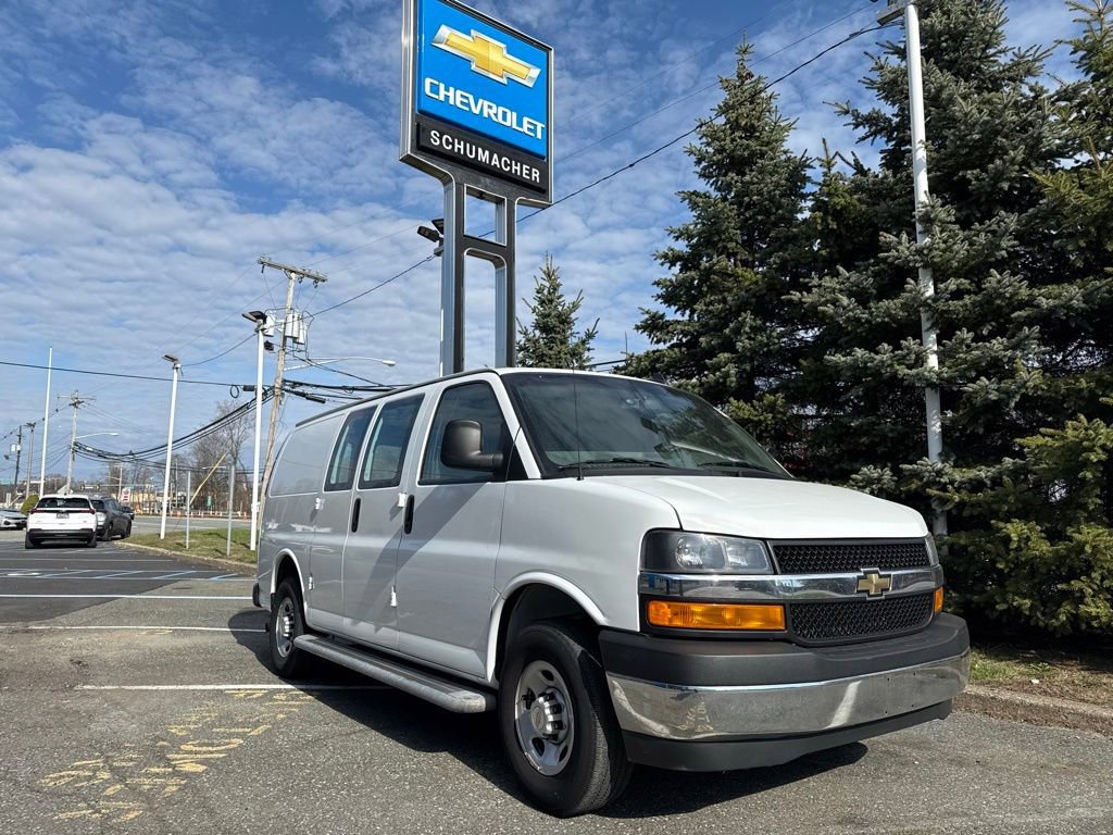 Used 2024 Chevrolet Express 2500 w/ Driver Convenience Package image 5