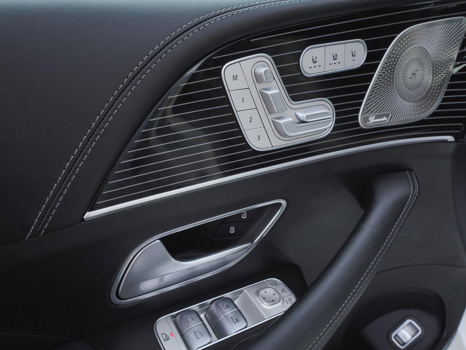 Used 2023 Mercedes-Benz Maybach GLS 600 4MATIC image 9