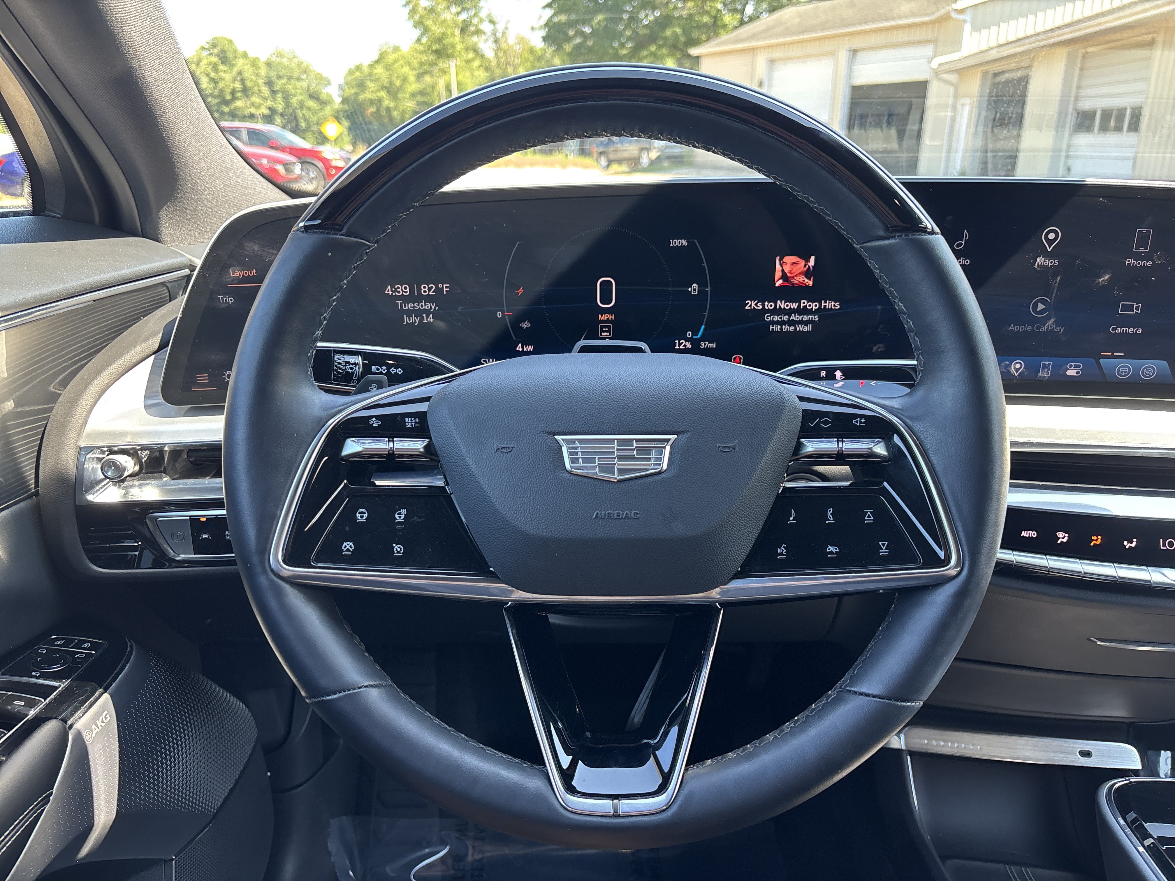 Used 2024 Cadillac Lyriq Luxury AWD/4WD image 27