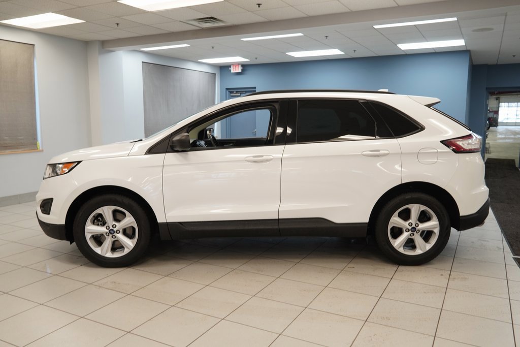 Used 2015 Ford Edge SE image 2