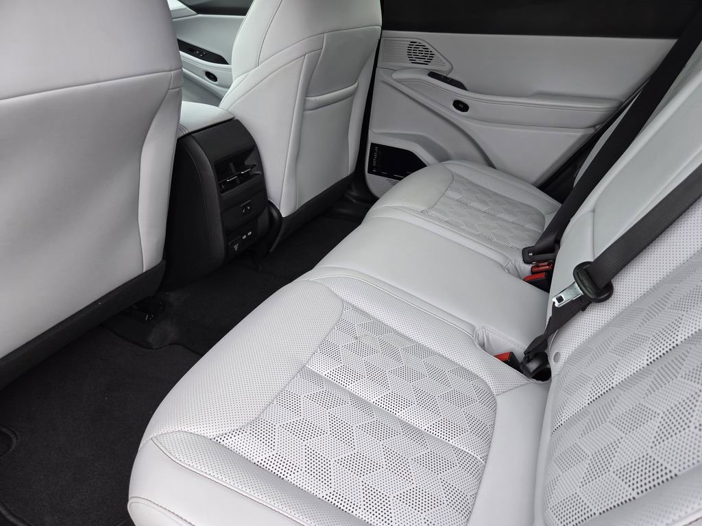 New 2026 Jeep Cherokee Overland image 16