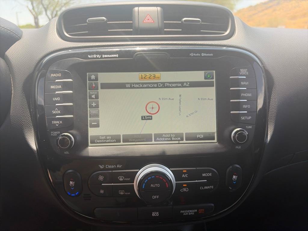 Used 2015 Kia Soul ! w/ Sun & Sound Package FWD image 13