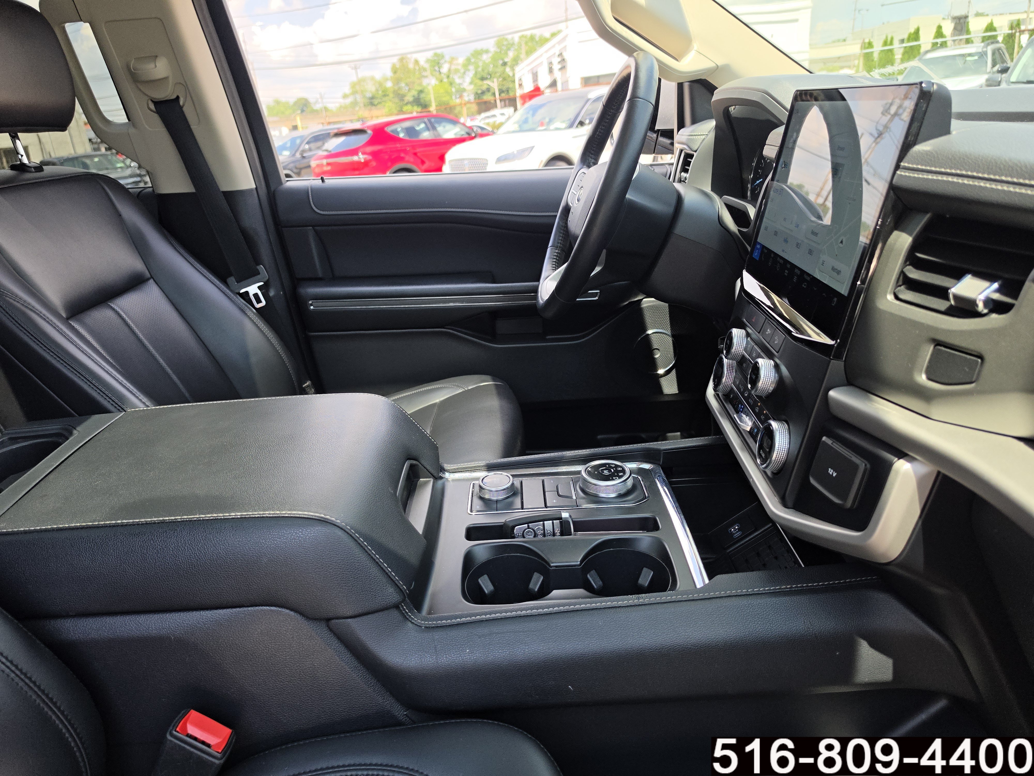Used 2023 Ford Expedition XLT AWD/4WD image 30