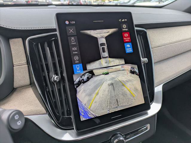 New 2026 Volvo XC90 T8 Plus w/ Protection Package Premier image 10