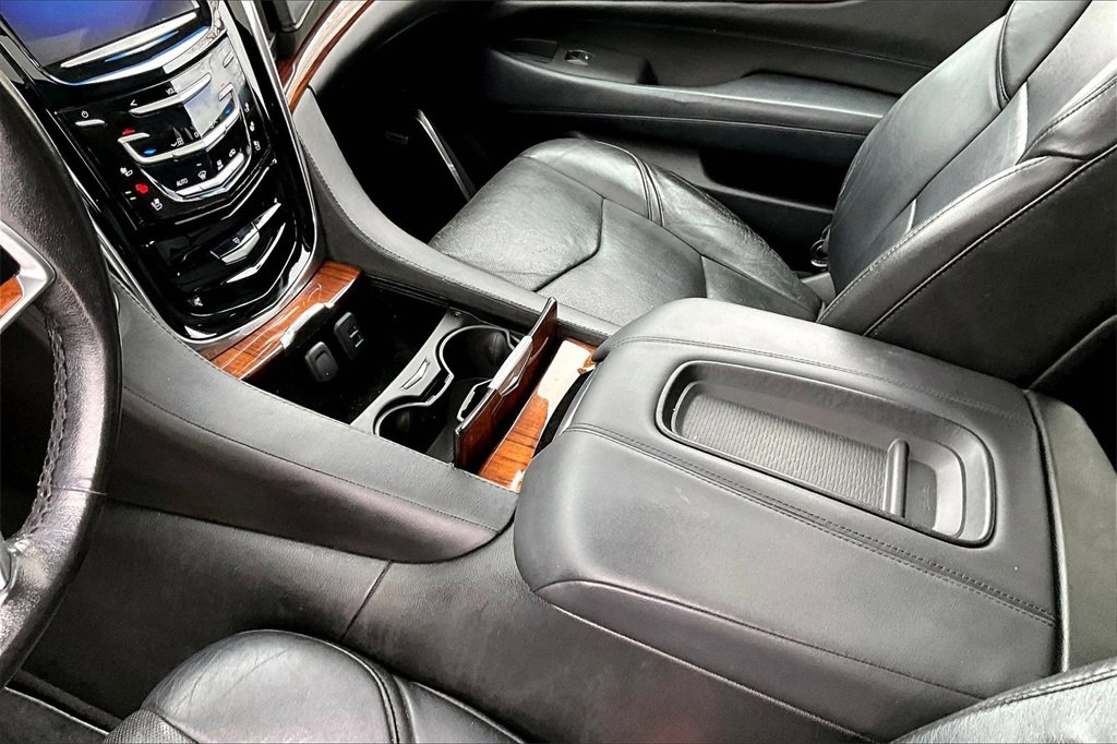 Used 2015 Cadillac Escalade ESV Premium image 15