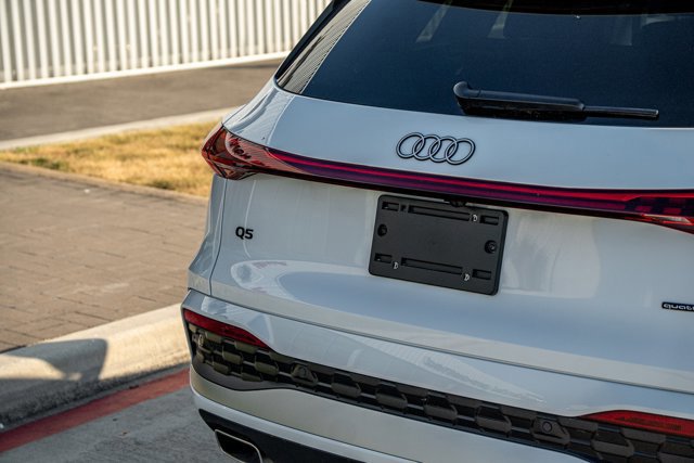 New 2025 Audi Q5 Premium w/ Convenience Package image 6