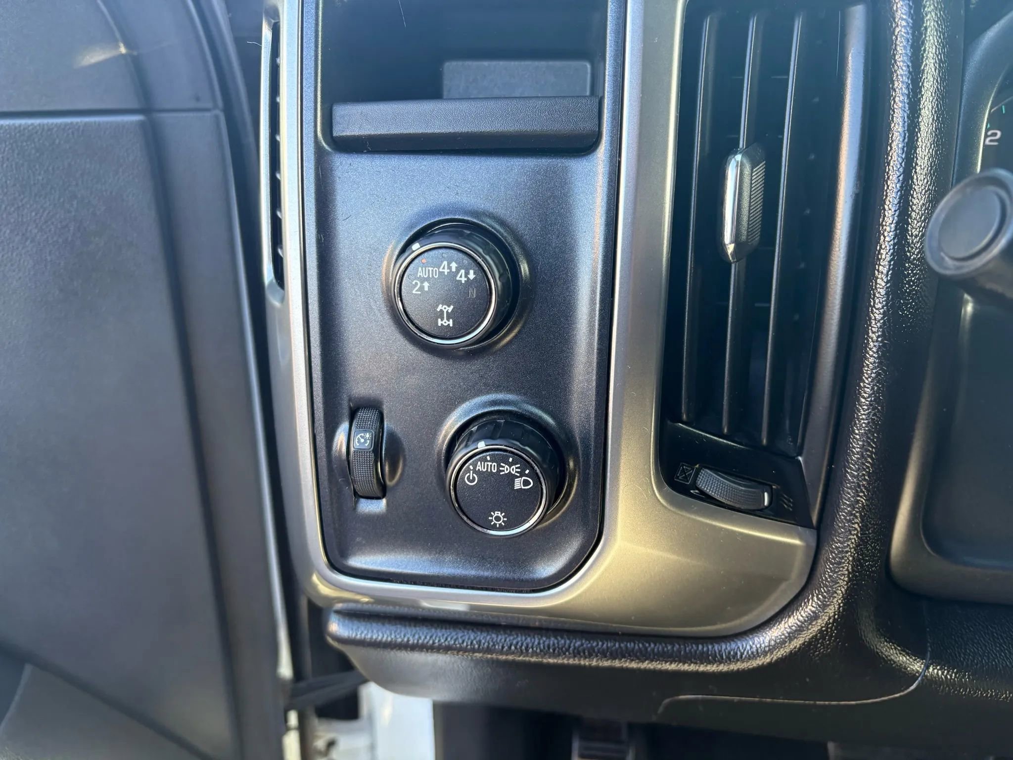 Used 2017 Chevrolet Silverado 1500 LT w/ LT Fleet Plus Package image 13