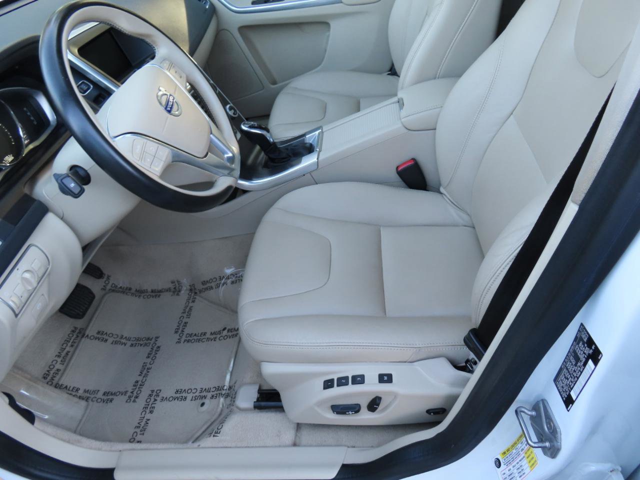 Used 2016 Volvo XC60 T5 Premier w/ Proximity Package AWD/4WD image 11