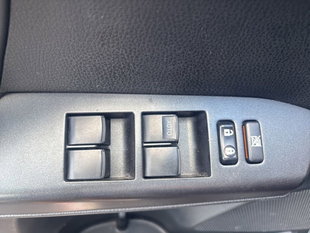 Used 2017 Toyota RAV4 XLE FWD image 8