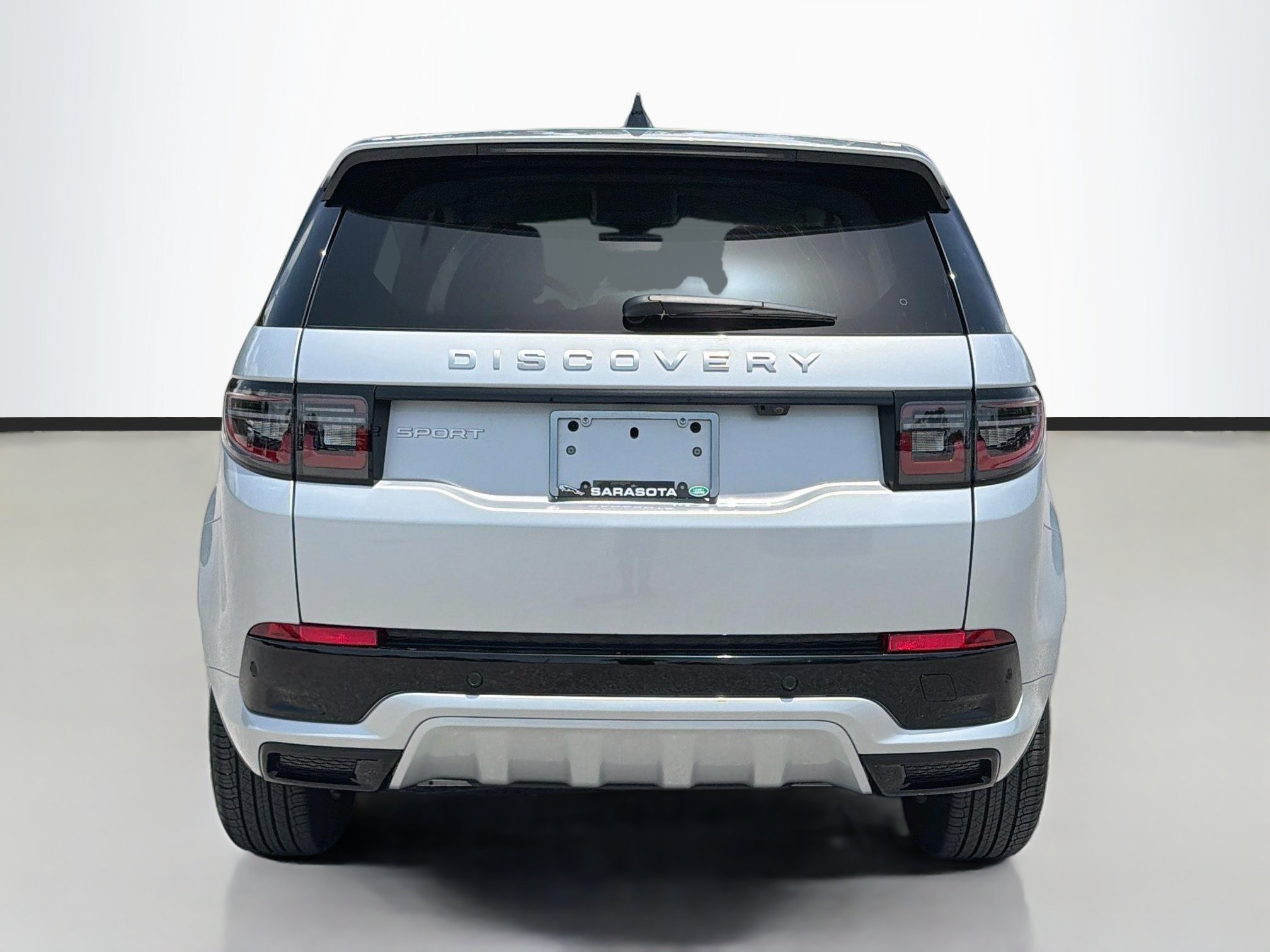 Used 2025 Land Rover Discovery Sport S AWD/4WD image 4
