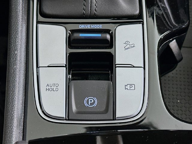 Used 2026 Hyundai Santa Cruz SEL FWD image 17