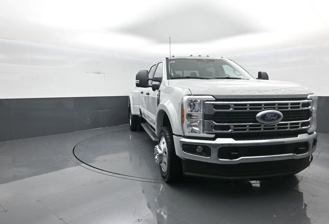 New 2026 Ford F450 XLT w/ 360-Degree Camera Package AWD/4WD image 2