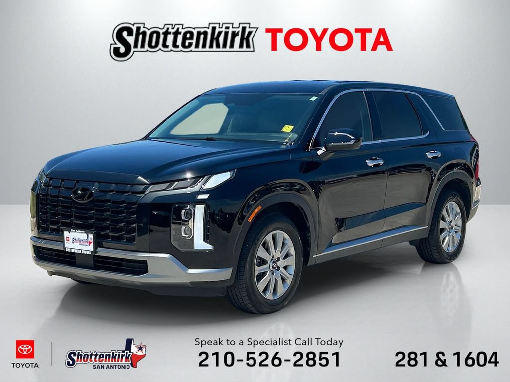 Used 2025 Hyundai Palisade SE FWD image 1