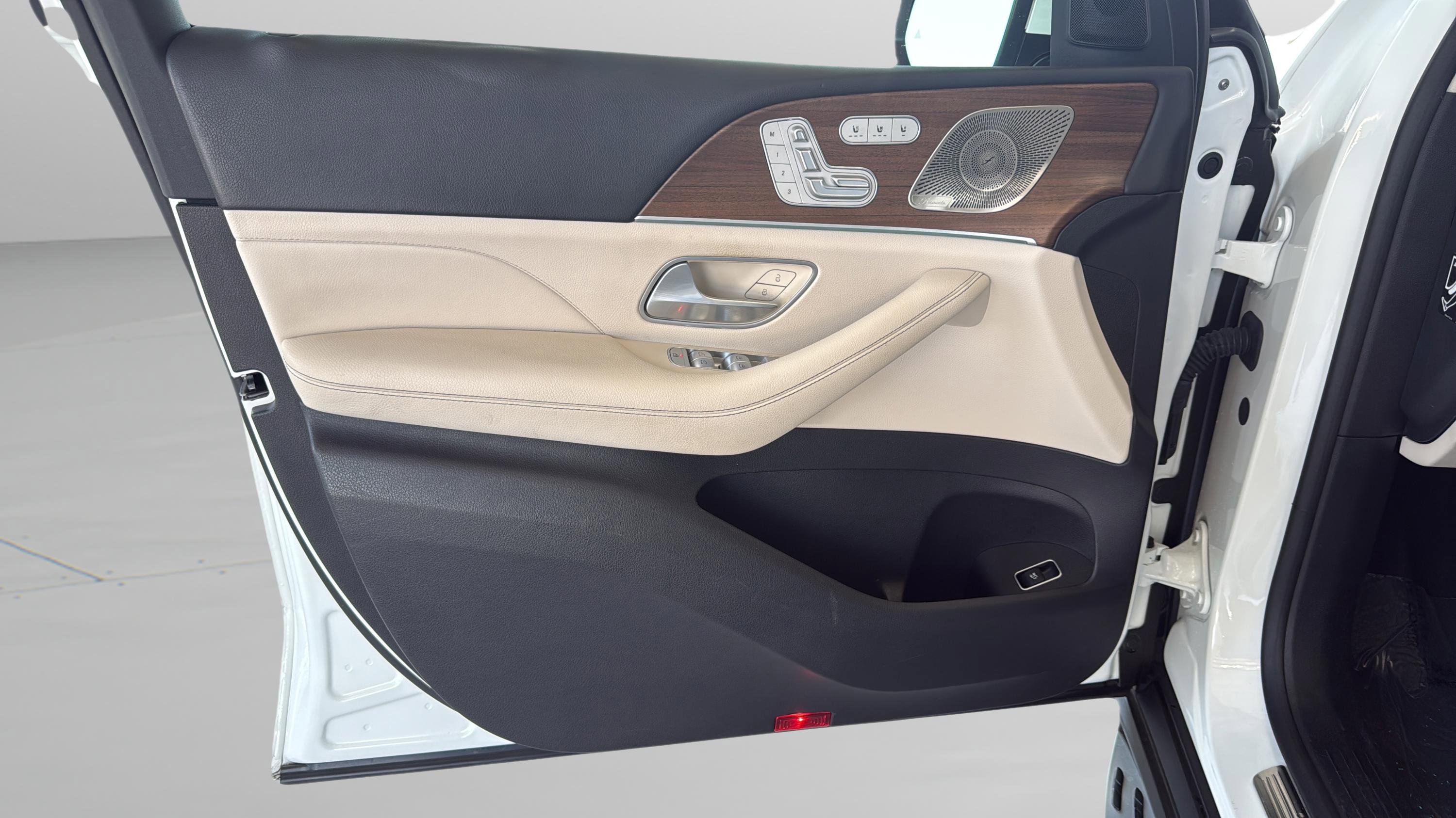 Certified 2022 Mercedes-Benz GLS 450 4MATIC image 27