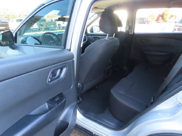 Used 2024 Nissan Rogue S AWD/4WD image 20