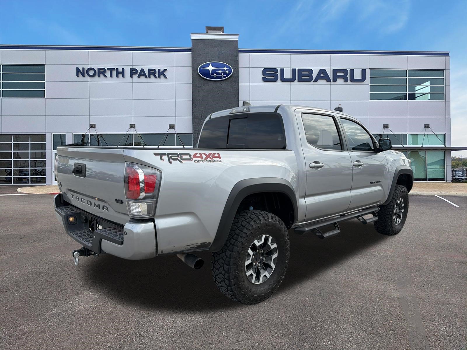 Used 2021 Toyota Tacoma TRD Off-Road w/ Technology Package AWD/4WD image 4