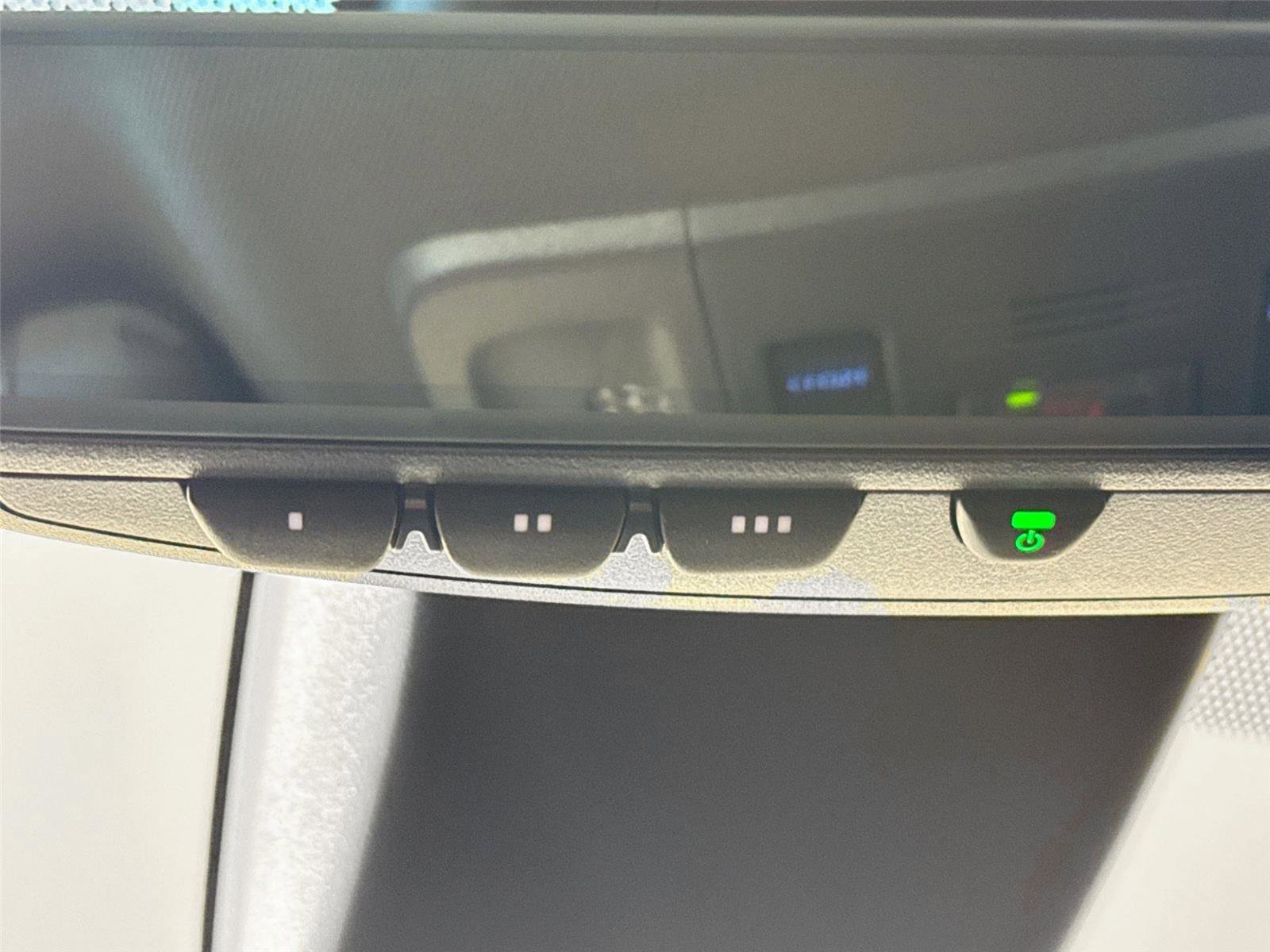 Certified 2022 Toyota Avalon Touring w/ Advanced Safety Package image 23