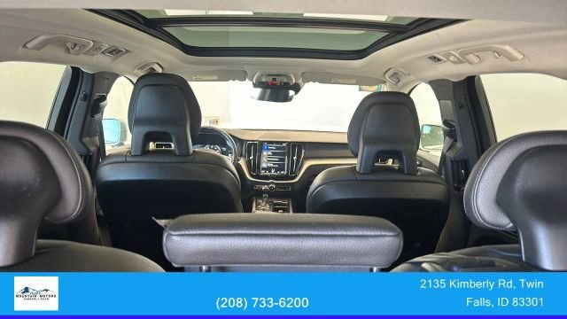 Used 2018 Volvo XC60 T6 Momentum w/ Vision Package AWD/4WD image 29