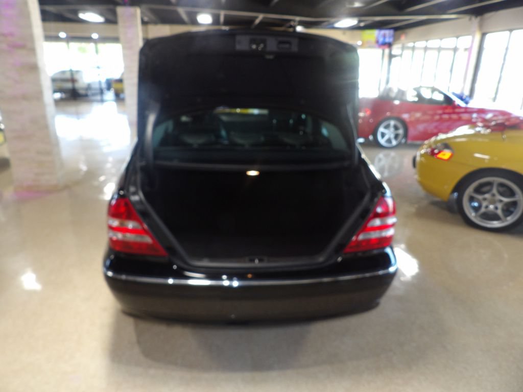 Used 2006 Mercedes-Benz C 350 Sedan image 7