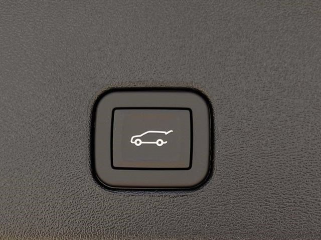 New 2027 Cadillac Optiq Luxury RWD image 24