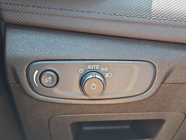 Certified 2026 Chevrolet TrailBlazer LT w/ Driver Confidence Package FWD image 18