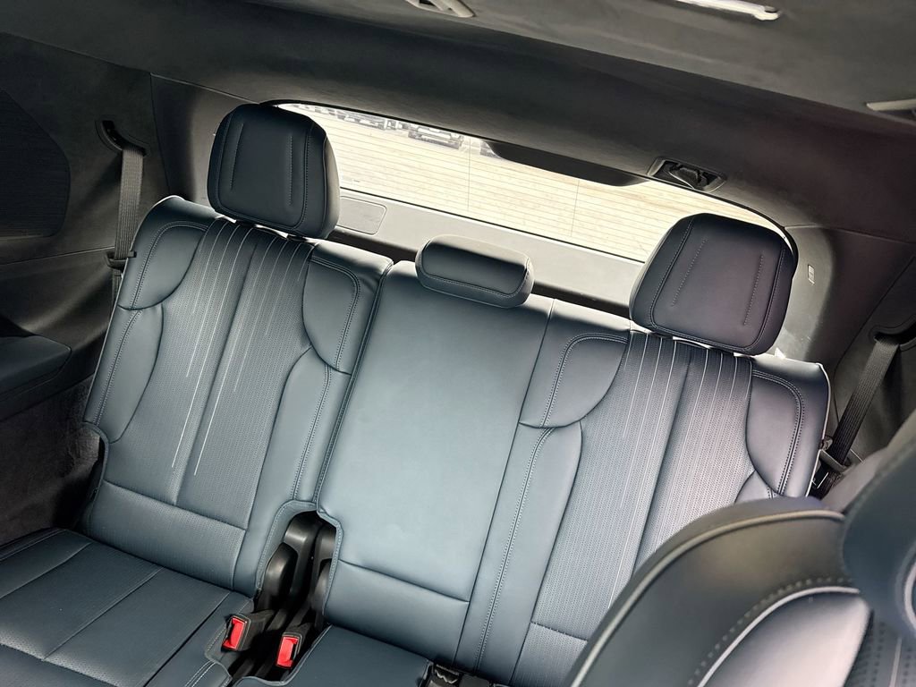 Used 2025 Cadillac Escalade IQ Luxury 2 image 29